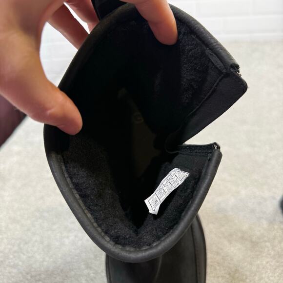 UGG NWOT Ashton Zip Waterproof Bootie Black Suede Chunky Heel Womens 10 Winter - Picture 10 of 15